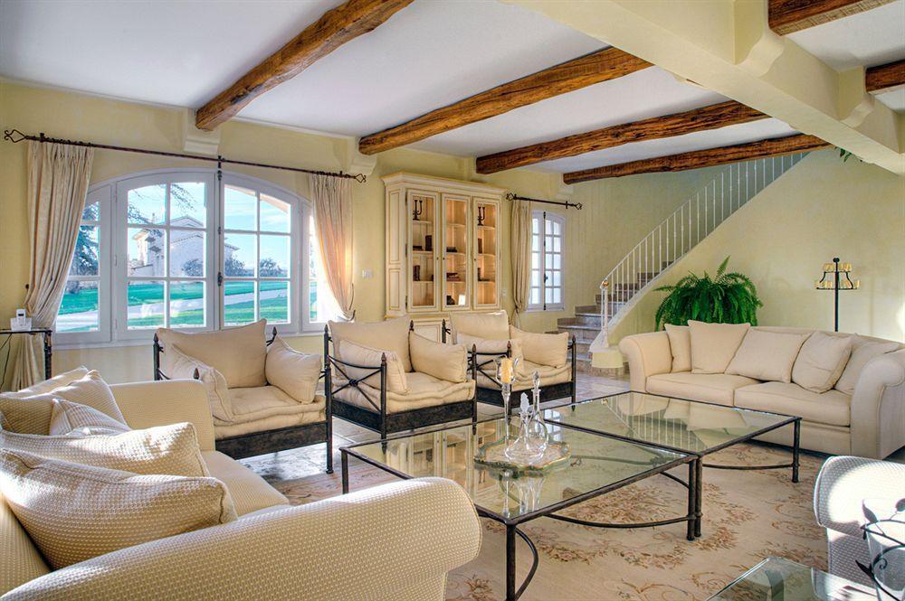 Chateau Les Crostes Hotel Lorgues Bagian luar foto